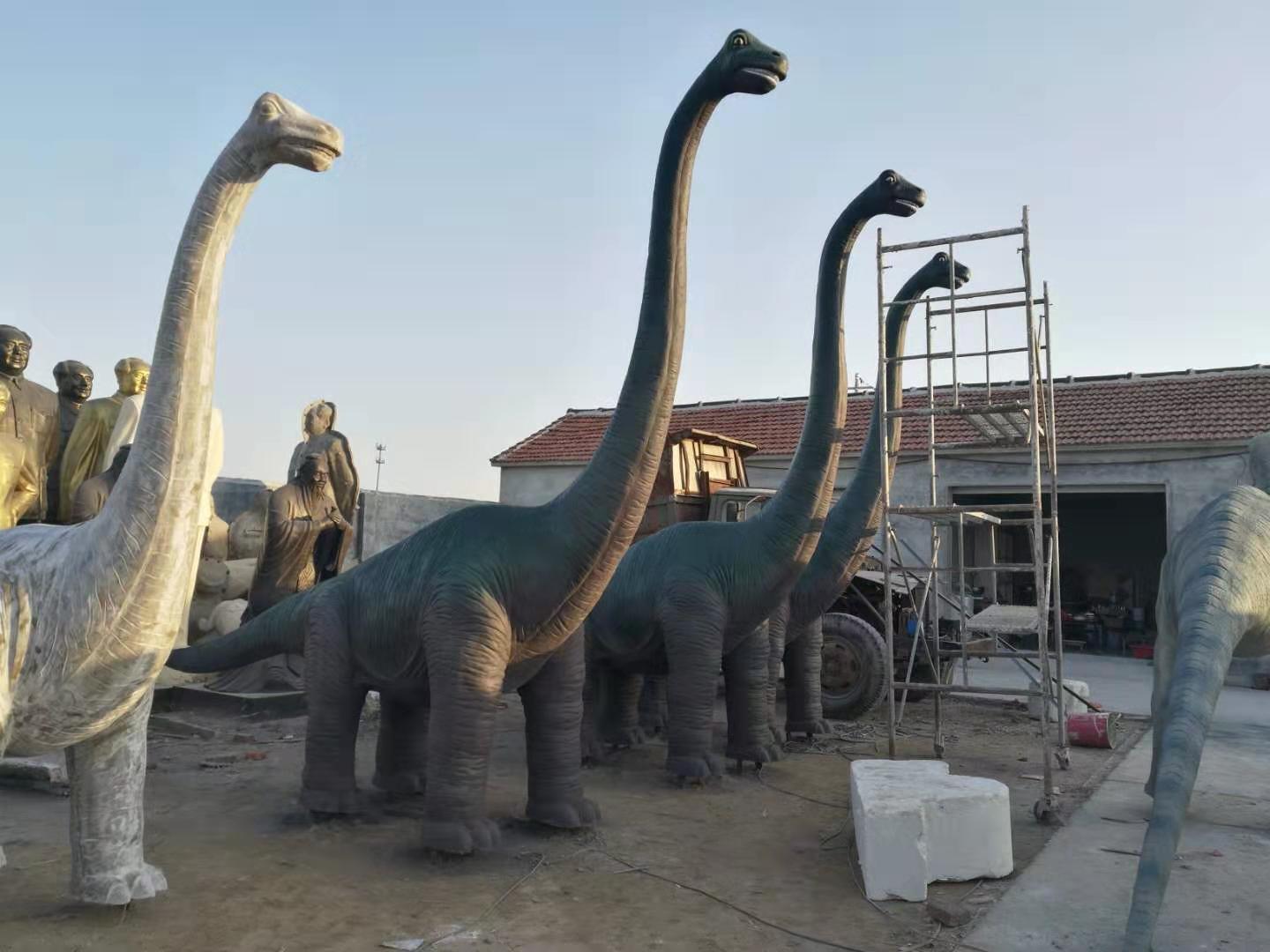 恐龍雕塑項目部分完工，出廠安裝（組圖）。